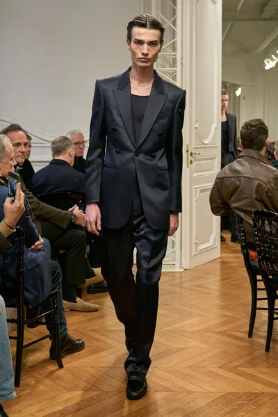 Look 23